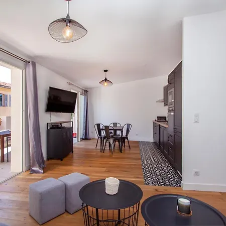 Apartment Rue Bonaparte, Quartier Citadelle Place Foch