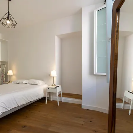 Apartment Rue Bonaparte, Quartier Citadelle Place Foch *