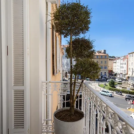 Apartment Rue Bonaparte, Quartier Citadelle Place Foch *