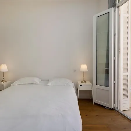 Rue Bonaparte, Quartier Citadelle Place Foch Apartment *