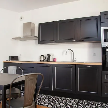 Rue Bonaparte, Quartier Citadelle Place Foch Appartement *