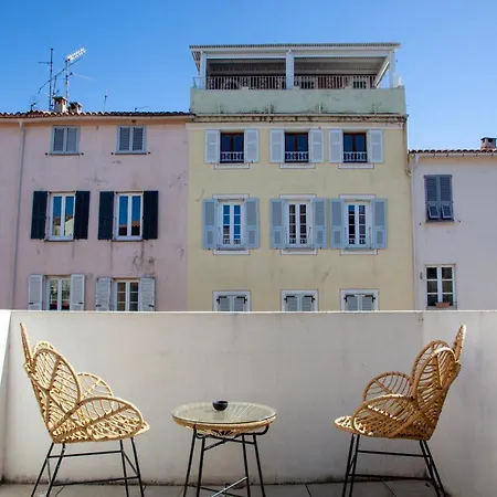 Apartment Les R Bonaparte - De Standing Au Coeur De La Vieille Pietonne Ajaccio (Corsica)
