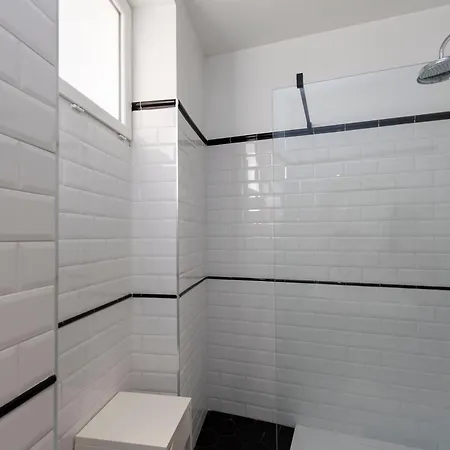 Apartament Les R Bonaparte - De Standing Au Coeur De La Vieille Pietonne Ajaccio (Corsica)