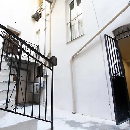 Rue Bonaparte, Quartier Citadelle Place Foch