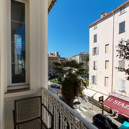 Rue Bonaparte, Quartier Citadelle Place Foch